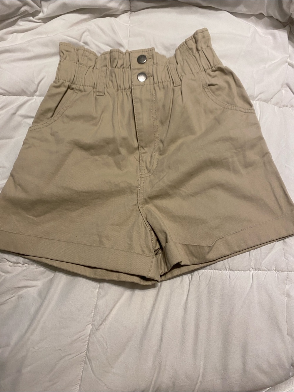 H&M High-Waist Paperbag Shorts in Khaki